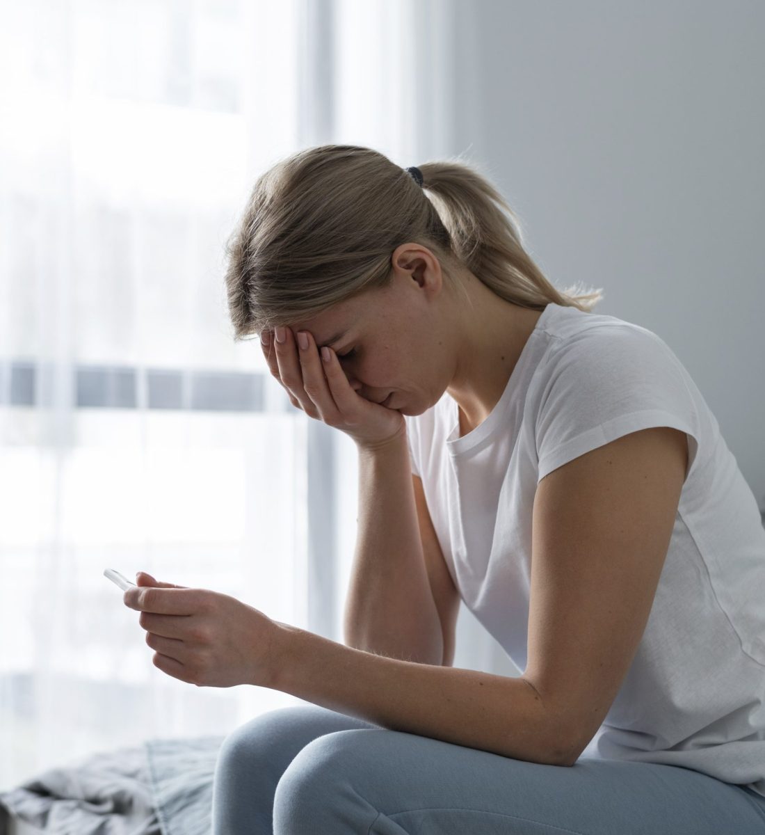 woman-suffering-from-infertility-min